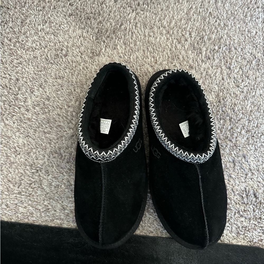 Ugg slippers (non platform)